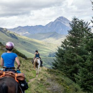 randonnée à cheval dans les Pyrénées- gandalha